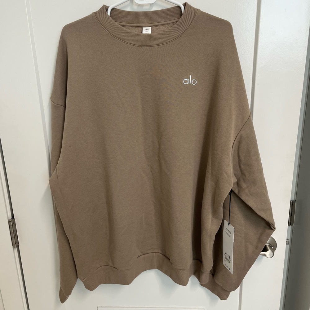 ALO Yoga woman’s  Tan Crewneck Sweatshirt